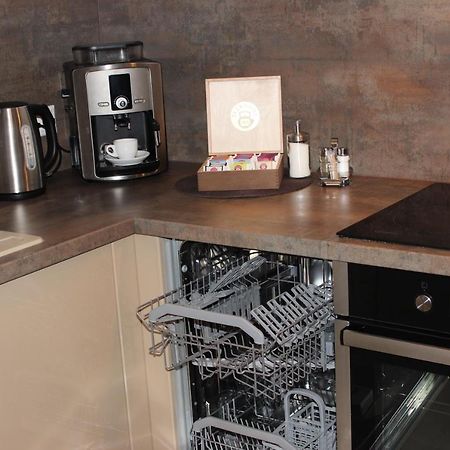Leo Apartment Free Parking - Augusta Μπρατισλάβα Εξωτερικό φωτογραφία